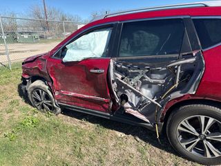 2017 Nissan Rogue SL - Primary Damage Right Image